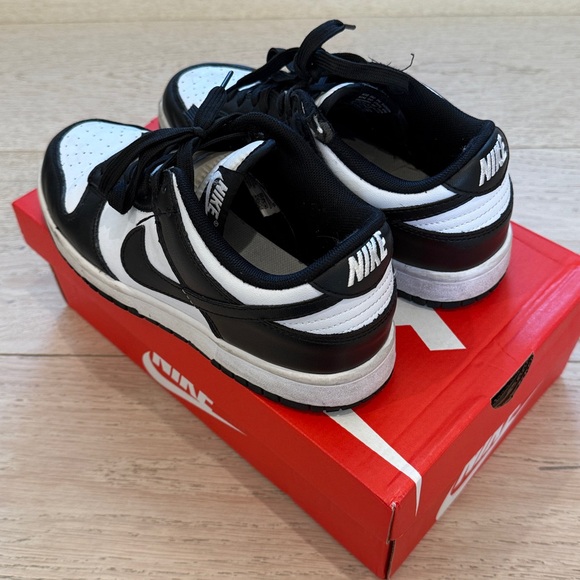 Nike Women’s Dunk Low PRM in Black/White Size 8 - Picture 6 of 15